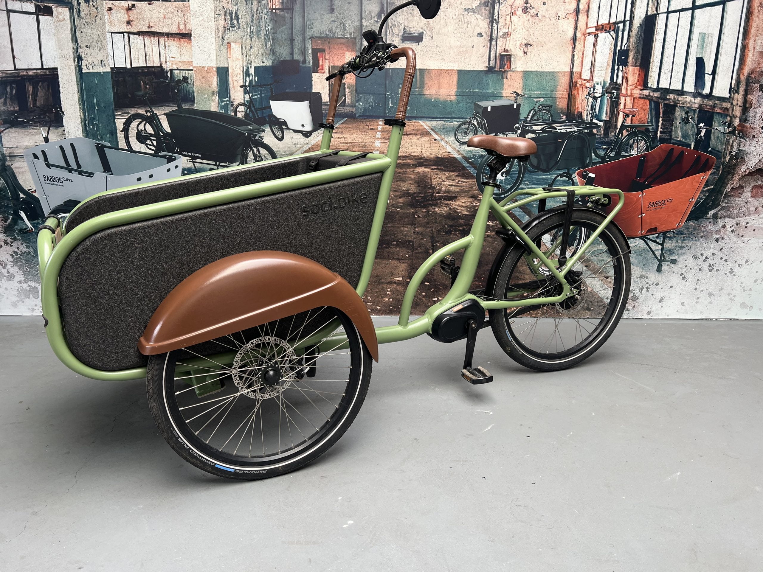 SociBike elektrische bakfiets in de kleur groen.